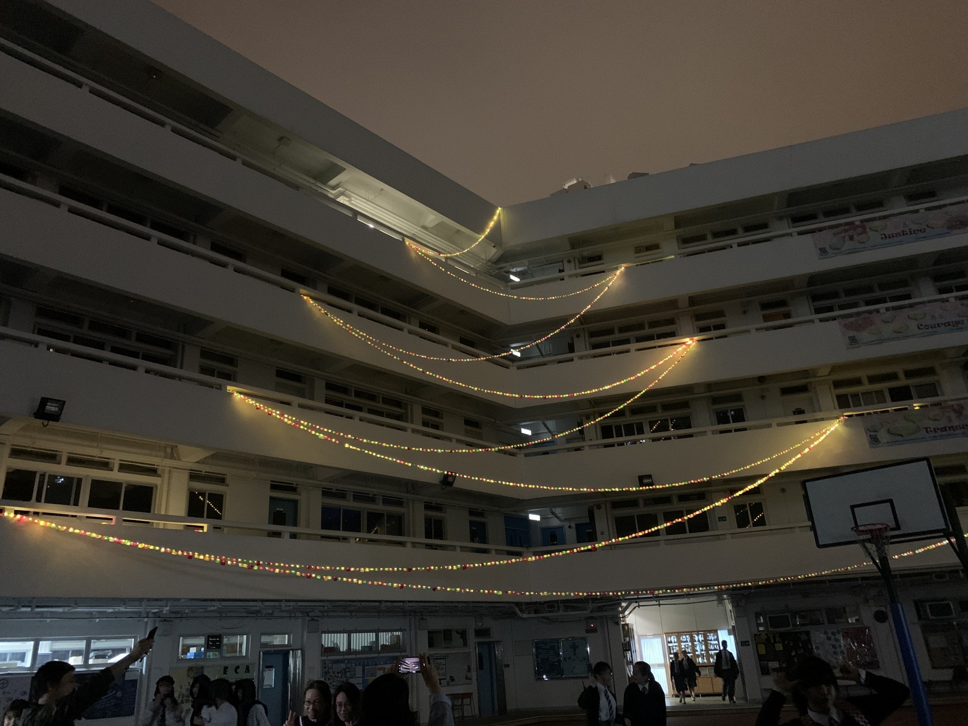 HK01_24122019_06